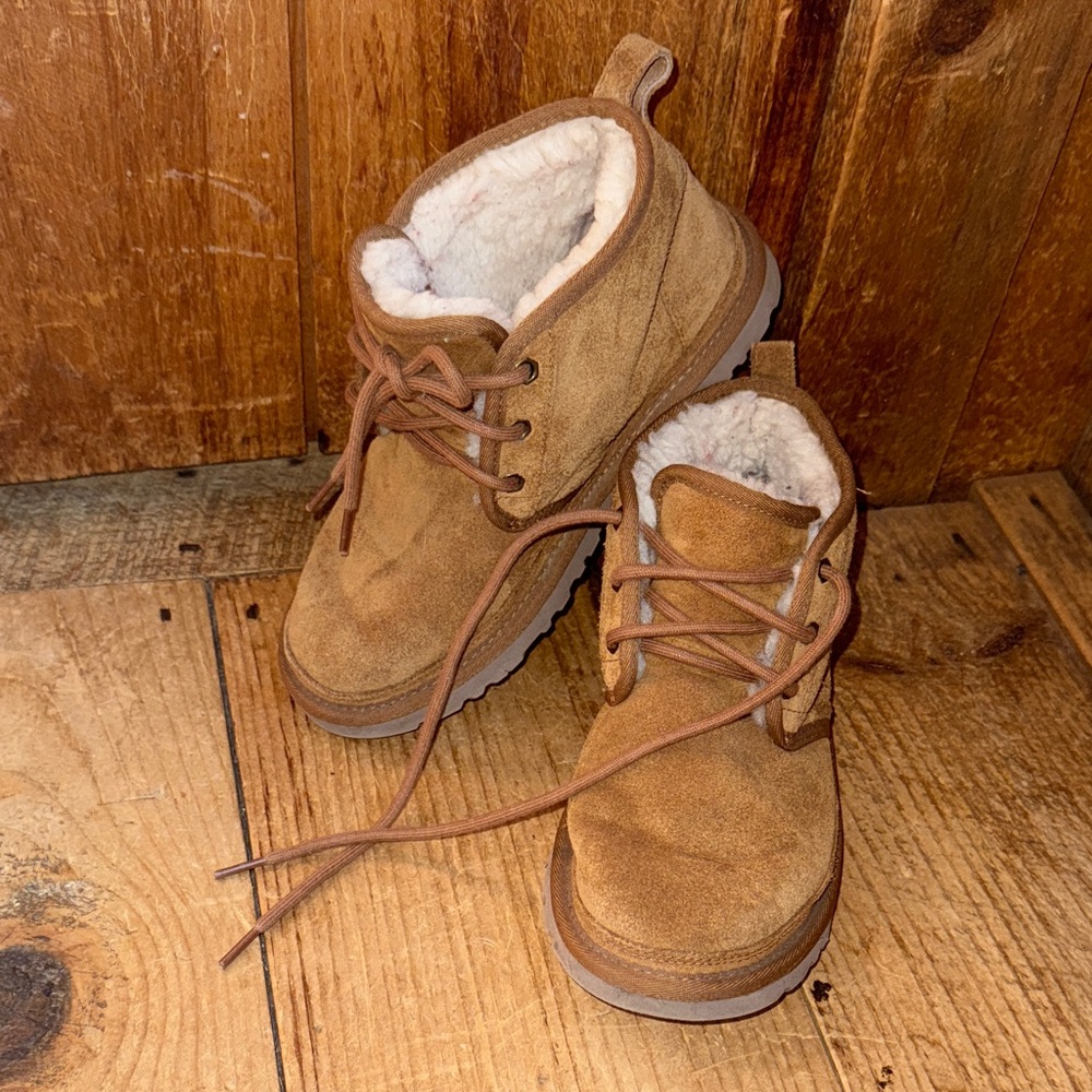 UGG Neumel Boots